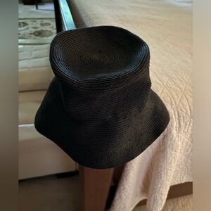 Eric Javits Black Squishee Packable Hat